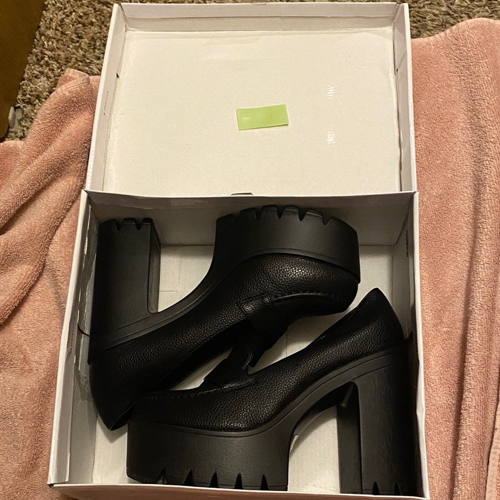 Black Platform Chunky Heel Shoes